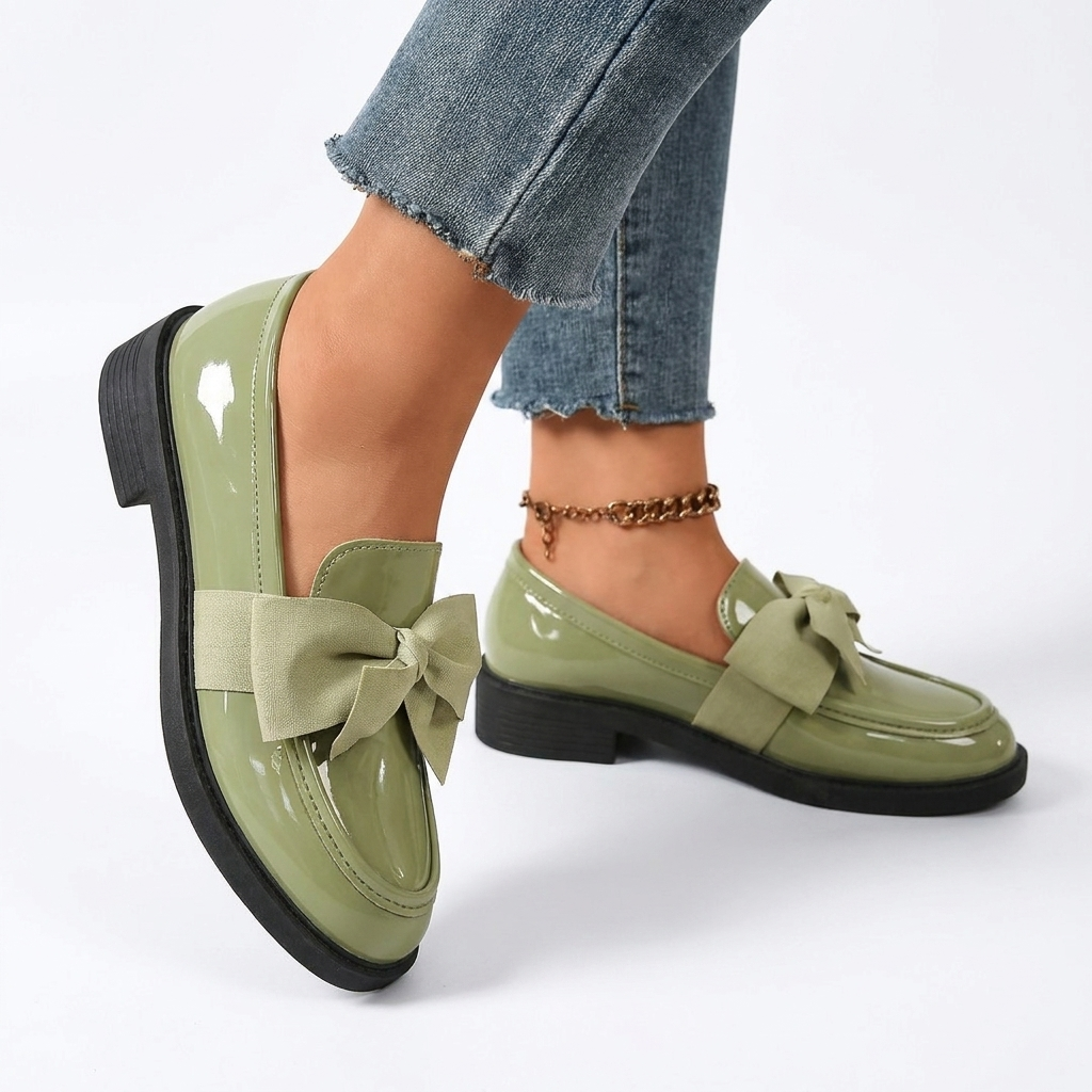 Skinnende mokkasiner til kvinder med sløjfe